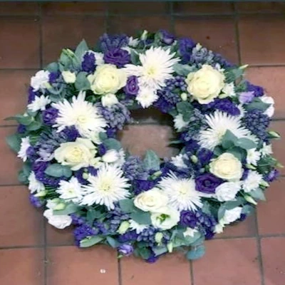 Open Mixed Wreath